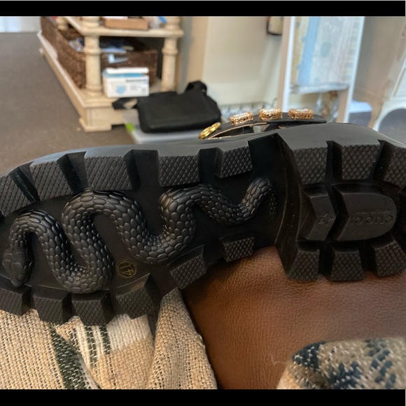 Embroidered leather ankle boot with one belt - Picture 2 of 15